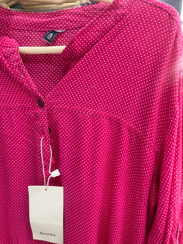 شومیز زنانه خال خالی صورتی Bershka